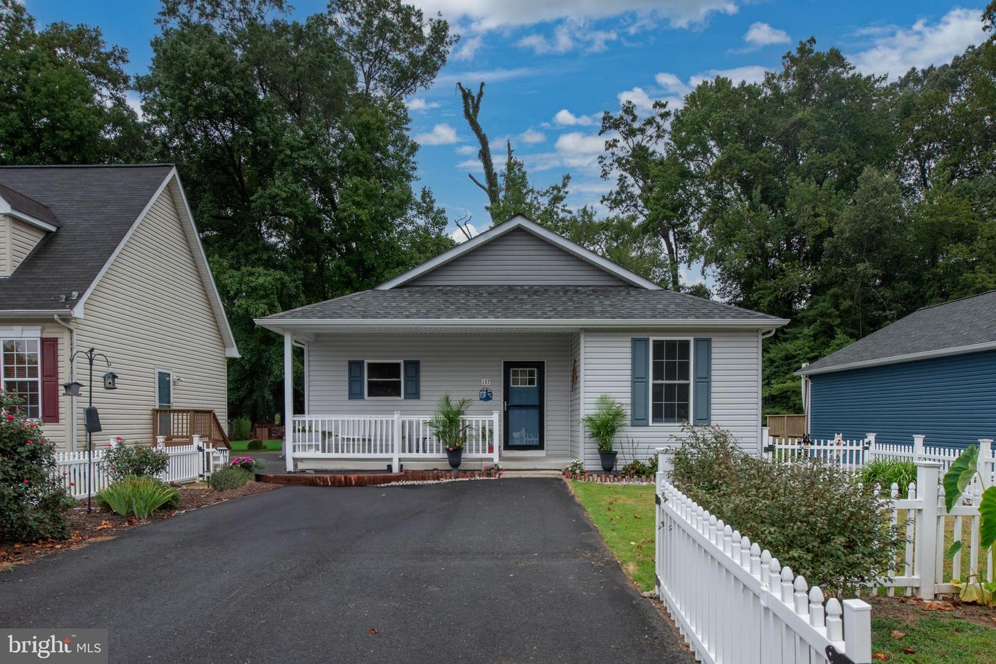 137 12TH STREET, COLONIAL BEACH, Virginia 22443, 3 Bedrooms Bedrooms, 7 Rooms Rooms,2 BathroomsBathrooms,Residential,For sale,137 12TH STREET,VAWE2007726 MLS # VAWE2007726
