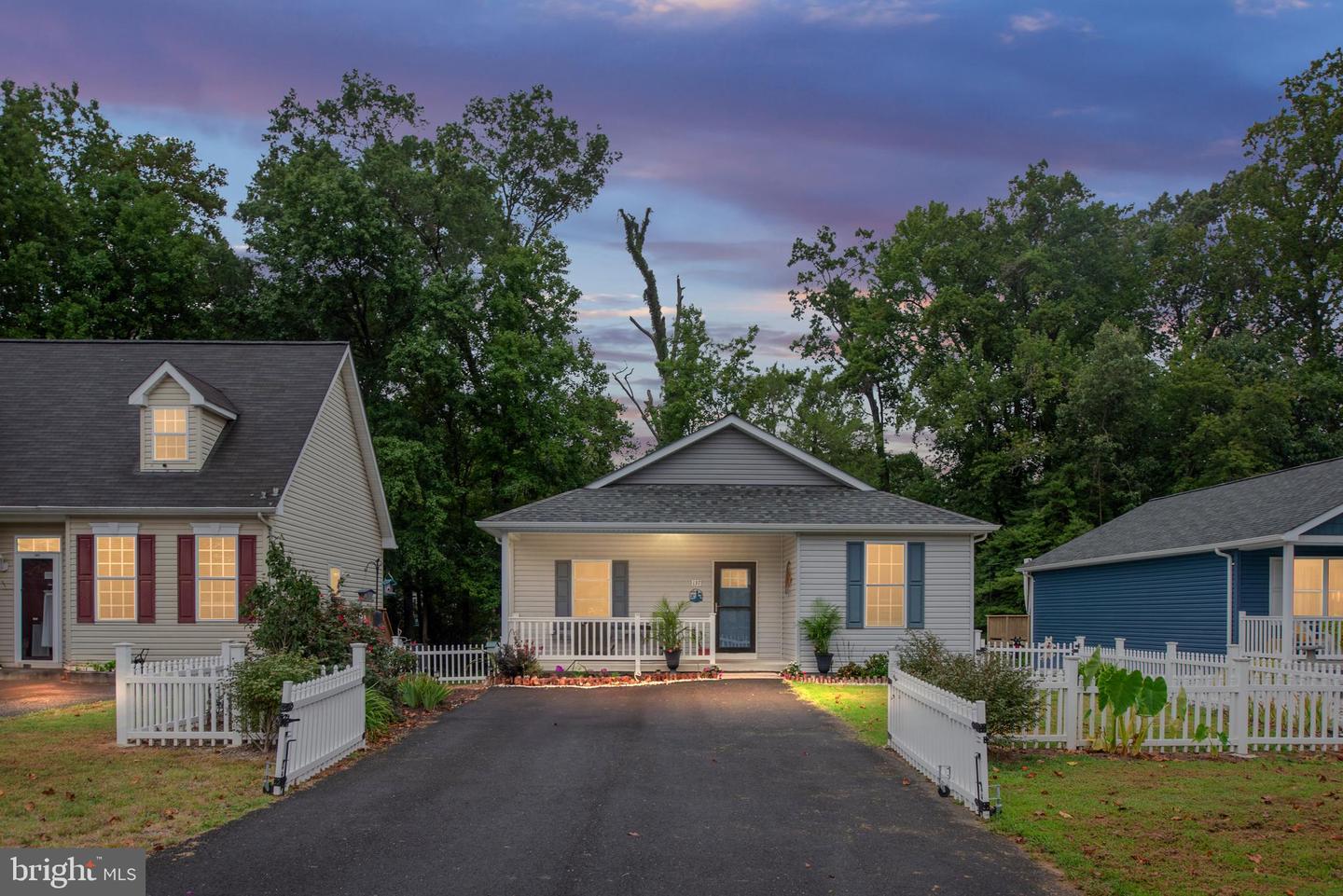 137 12TH STREET, COLONIAL BEACH, Virginia 22443, 3 Bedrooms Bedrooms, 7 Rooms Rooms,2 BathroomsBathrooms,Residential,For sale,137 12TH STREET,VAWE2007726 MLS # VAWE2007726