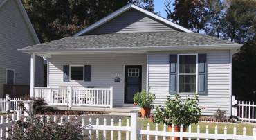 137 12TH STREET, COLONIAL BEACH, Virginia 22443, 3 Bedrooms Bedrooms, 7 Rooms Rooms,2 BathroomsBathrooms,Residential,For sale,137 12TH STREET,VAWE2007726 MLS # VAWE2007726