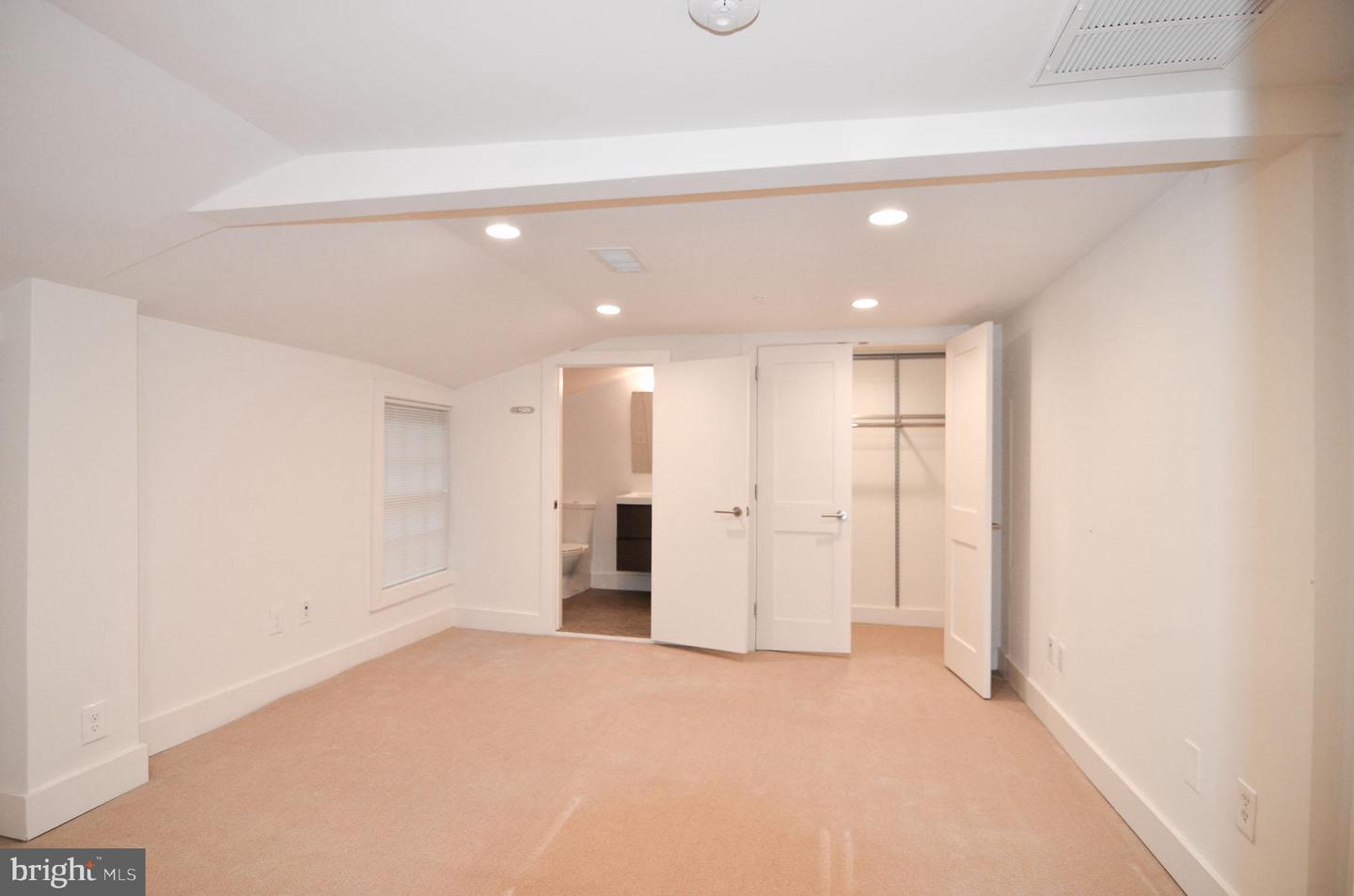 1072 THOMAS JEFFERSON ST NW, WASHINGTON, District Of Columbia 20007, 11 Bedrooms Bedrooms, ,10 BathroomsBathrooms,Residential,For sale,1072 THOMAS JEFFERSON ST NW,DCDC2186938 MLS # DCDC2186938