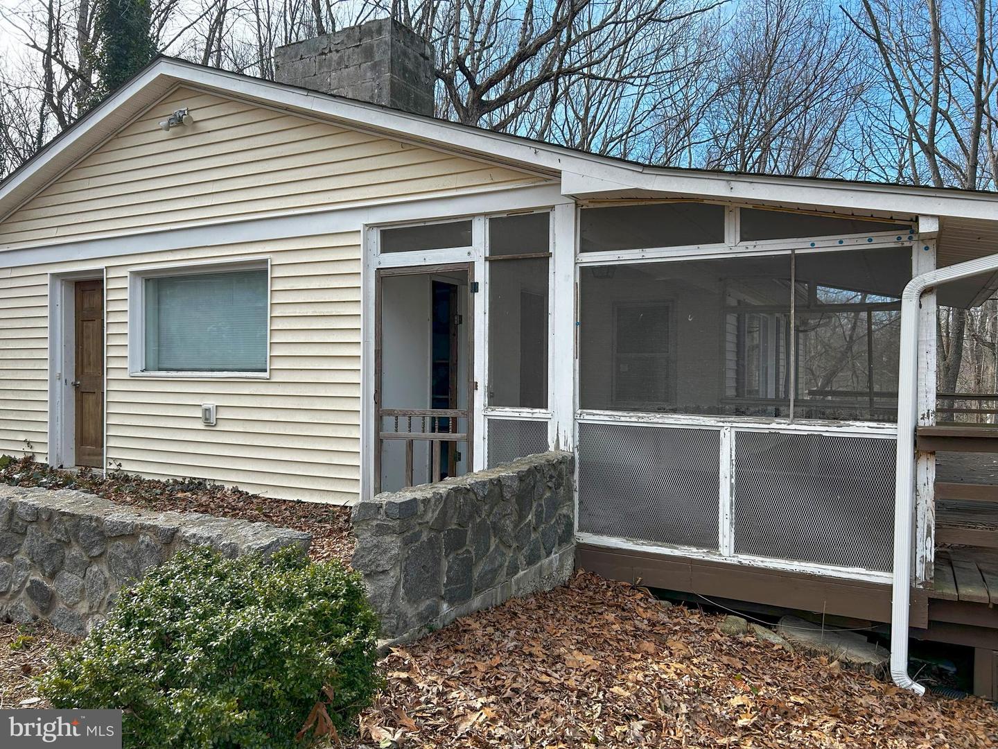 1843 S LAKESHORE DR, LOUISA, Virginia 23093, 2 Bedrooms Bedrooms, ,1 BathroomBathrooms,Residential,For sale,1843 S LAKESHORE DR,VALA2007536 MLS # VALA2007536