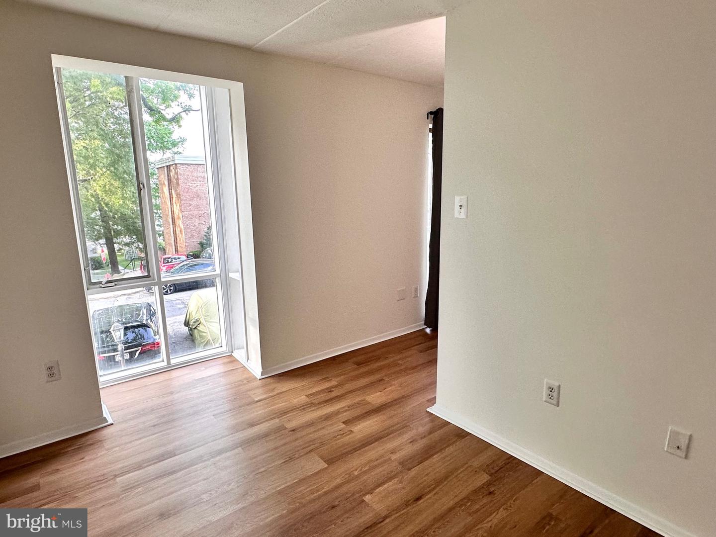 2626 FORT FARNSWORTH RD #200 (2B), ALEXANDRIA, Virginia 22303, 2 Bedrooms Bedrooms, ,1 BathroomBathrooms,Residential,For sale,2626 FORT FARNSWORTH RD #200 (2B),VAFX2233826 MLS # VAFX2233826