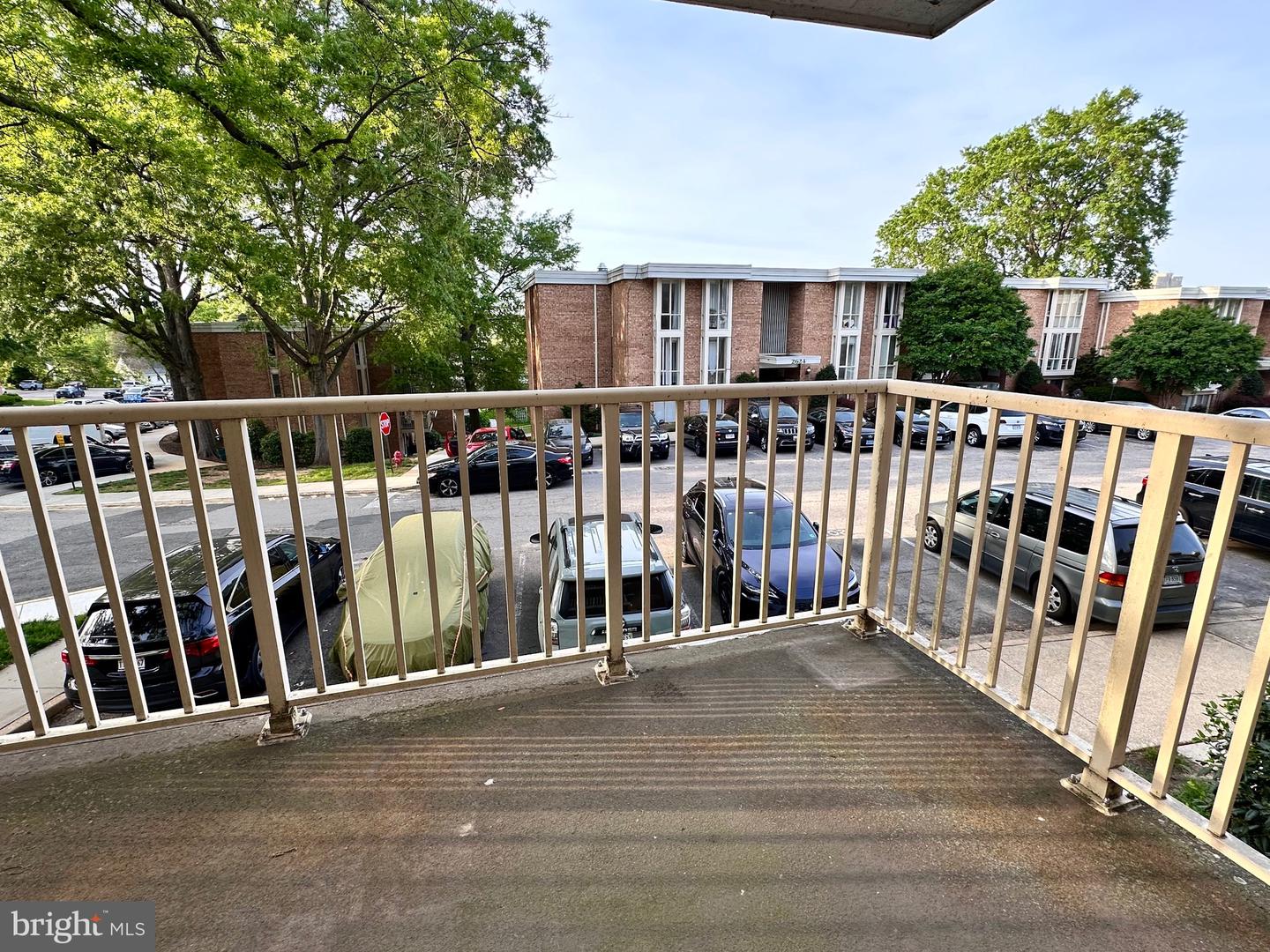 2626 FORT FARNSWORTH RD #200 (2B), ALEXANDRIA, Virginia 22303, 2 Bedrooms Bedrooms, ,1 BathroomBathrooms,Residential,For sale,2626 FORT FARNSWORTH RD #200 (2B),VAFX2233826 MLS # VAFX2233826