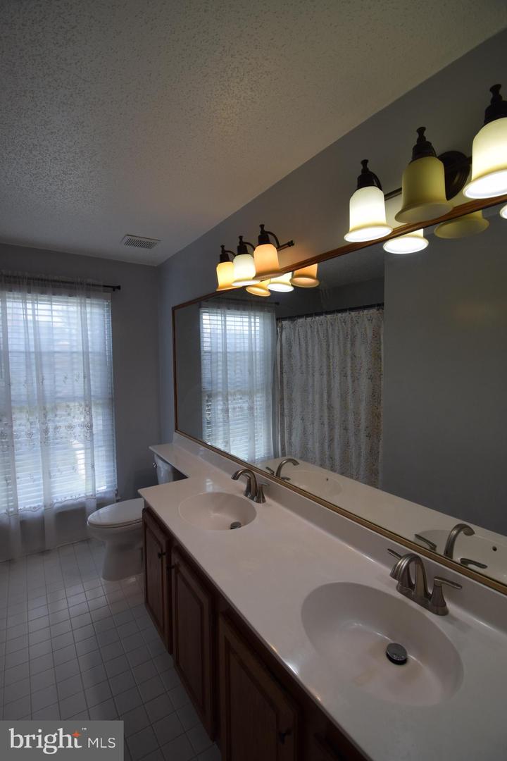 9544 OAKENSHAW DR, MANASSAS, Virginia 20110, 4 Bedrooms Bedrooms, ,3 BathroomsBathrooms,Residential,For sale,9544 OAKENSHAW DR,VAMN2008172 MLS # VAMN2008172