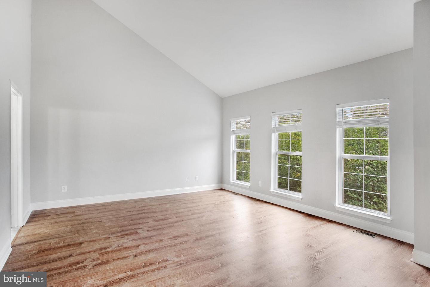 16462 KENNEWEG CT, WOODBRIDGE, Virginia 22191, 3 Bedrooms Bedrooms, ,3 BathroomsBathrooms,Residential,For sale,16462 KENNEWEG CT,VAPW2092684 MLS # VAPW2092684