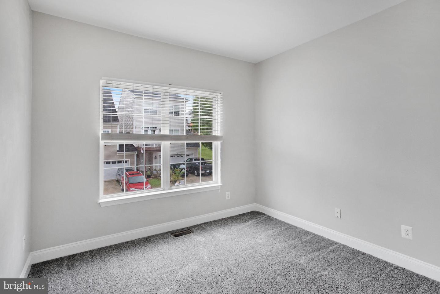 16462 KENNEWEG CT, WOODBRIDGE, Virginia 22191, 3 Bedrooms Bedrooms, ,3 BathroomsBathrooms,Residential,For sale,16462 KENNEWEG CT,VAPW2092684 MLS # VAPW2092684