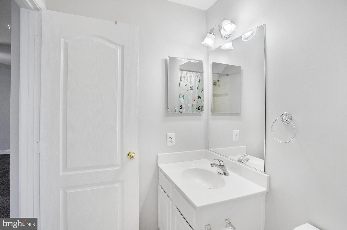 16462 KENNEWEG CT, WOODBRIDGE, Virginia 22191, 3 Bedrooms Bedrooms, ,3 BathroomsBathrooms,Residential,For sale,16462 KENNEWEG CT,VAPW2092684 MLS # VAPW2092684