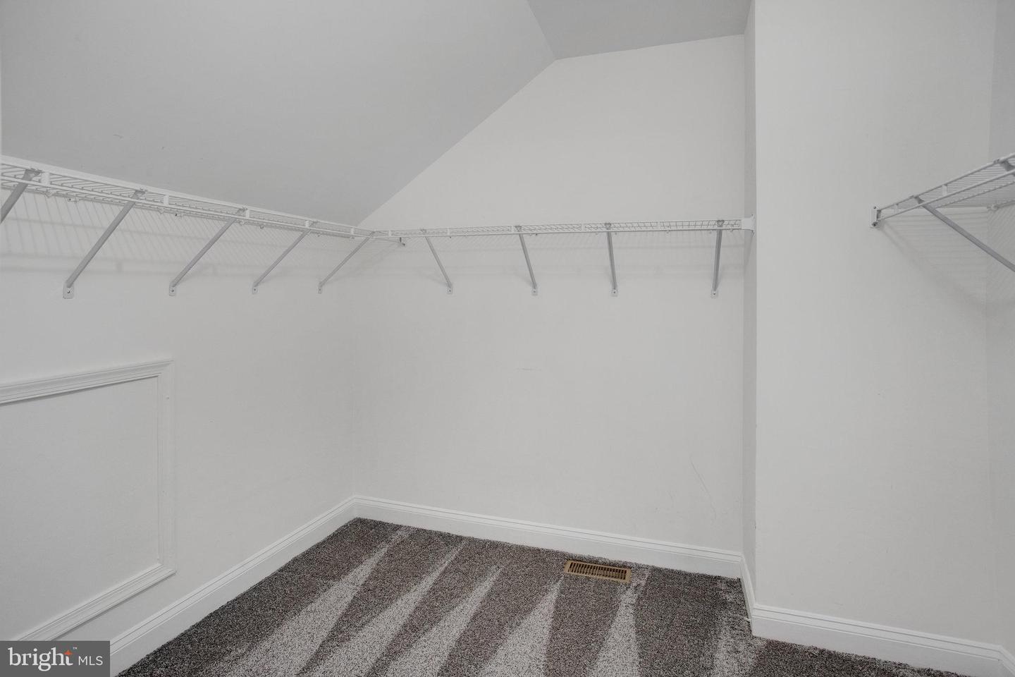 16462 KENNEWEG CT, WOODBRIDGE, Virginia 22191, 3 Bedrooms Bedrooms, ,3 BathroomsBathrooms,Residential,For sale,16462 KENNEWEG CT,VAPW2092684 MLS # VAPW2092684