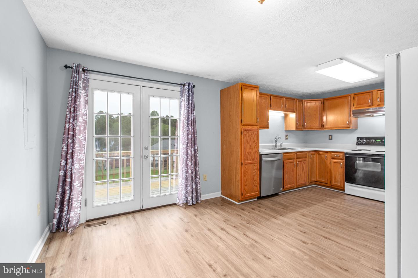 6506 CREEKWOOD DR, FREDERICKSBURG, Virginia 22407, 3 Bedrooms Bedrooms, ,2 BathroomsBathrooms,Residential,For sale,6506 CREEKWOOD DR,VASP2032900 MLS # VASP2032900