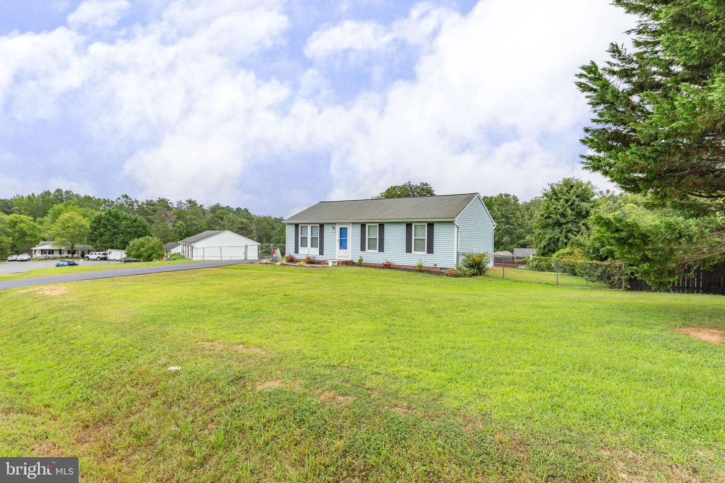 6506 CREEKWOOD DR, FREDERICKSBURG, Virginia 22407, 3 Bedrooms Bedrooms, ,2 BathroomsBathrooms,Residential,For sale,6506 CREEKWOOD DR,VASP2032900 MLS # VASP2032900