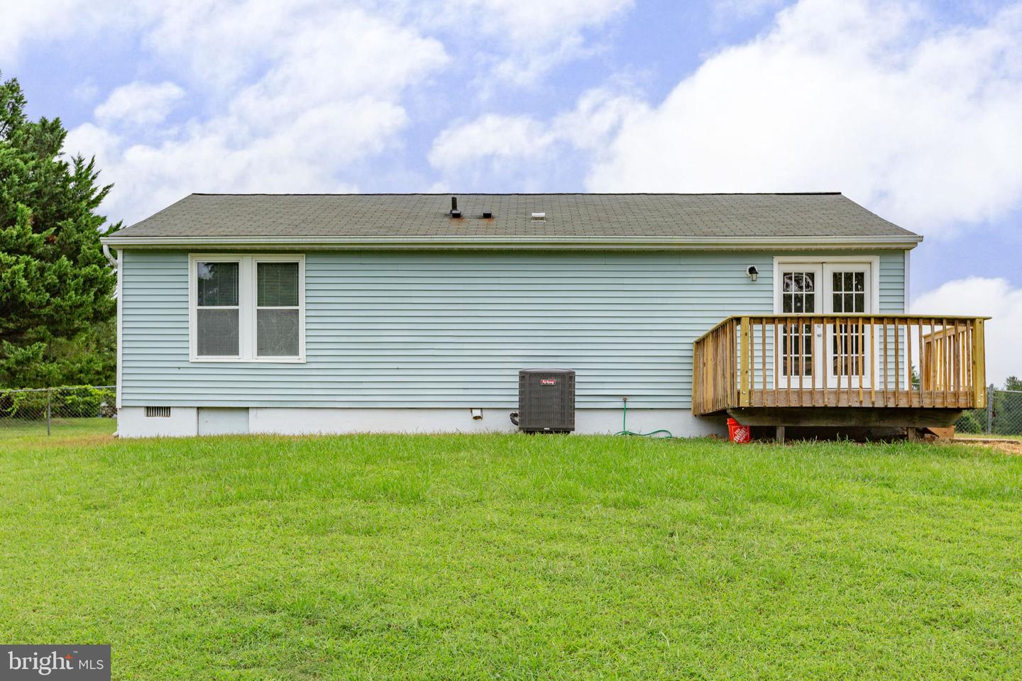 6506 CREEKWOOD DR, FREDERICKSBURG, Virginia 22407, 3 Bedrooms Bedrooms, ,2 BathroomsBathrooms,Residential,For sale,6506 CREEKWOOD DR,VASP2032900 MLS # VASP2032900