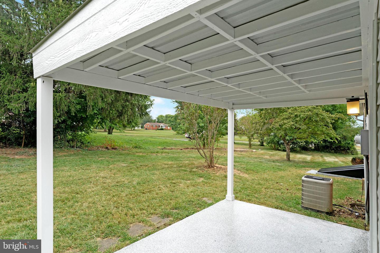 11 S BERLIN PIKE, LOVETTSVILLE, Virginia 20180, 2 Bedrooms Bedrooms, ,1 BathroomBathrooms,Residential,For sale,11 S BERLIN PIKE,VALO2096488 MLS # VALO2096488