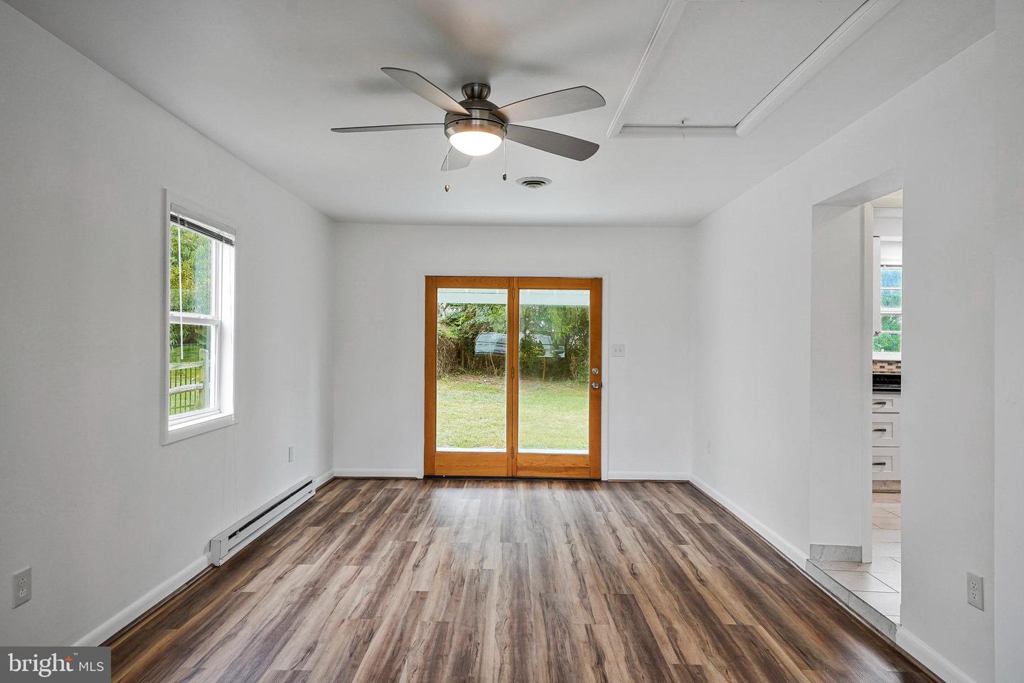 11 S BERLIN PIKE, LOVETTSVILLE, Virginia 20180, 2 Bedrooms Bedrooms, ,1 BathroomBathrooms,Residential,For sale,11 S BERLIN PIKE,VALO2096488 MLS # VALO2096488