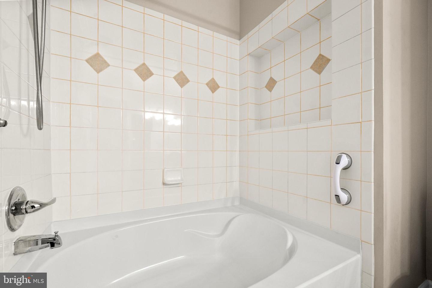 507 SUNSET VIEW TER SE #107, LEESBURG, Virginia 20175, 1 Bedroom Bedrooms, ,1 BathroomBathrooms,Residential,For sale,507 SUNSET VIEW TER SE #107,VALO2099472 MLS # VALO2099472