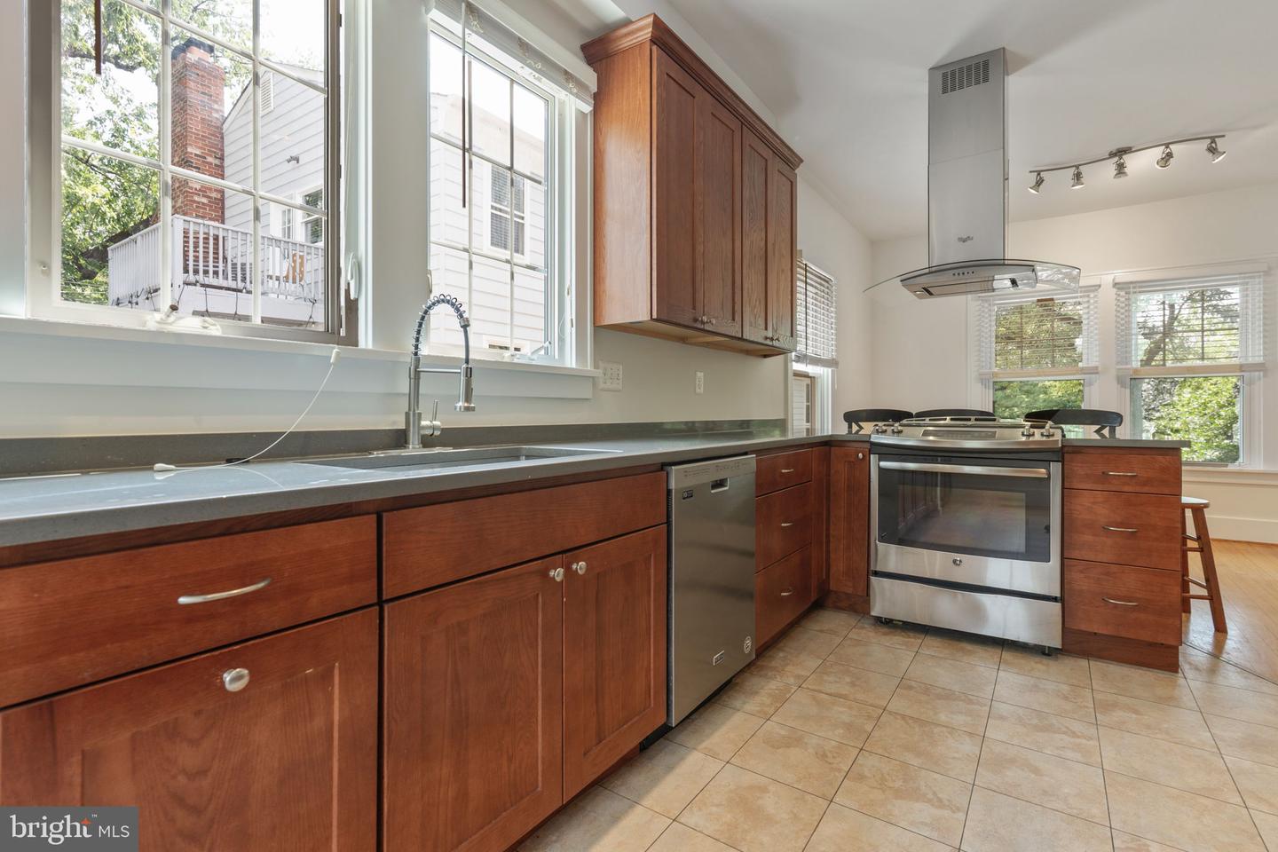 2629 WASHINGTON BLVD, ARLINGTON, Virginia 22201, 5 Bedrooms Bedrooms, ,3 BathroomsBathrooms,Residential,For sale,2629 WASHINGTON BLVD,VAAR2059484 MLS # VAAR2059484