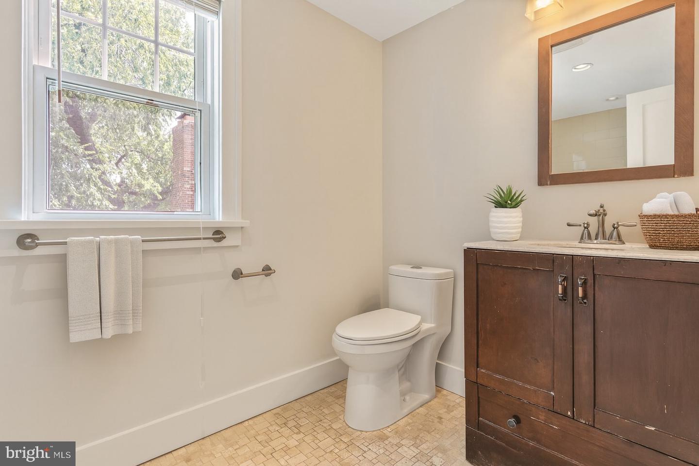 2629 WASHINGTON BLVD, ARLINGTON, Virginia 22201, 5 Bedrooms Bedrooms, ,3 BathroomsBathrooms,Residential,For sale,2629 WASHINGTON BLVD,VAAR2059484 MLS # VAAR2059484