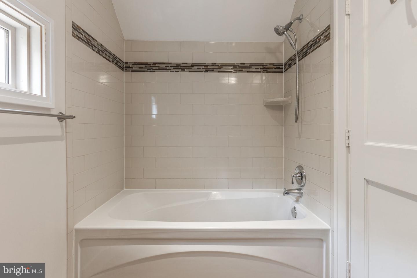 2629 WASHINGTON BLVD, ARLINGTON, Virginia 22201, 5 Bedrooms Bedrooms, ,3 BathroomsBathrooms,Residential,For sale,2629 WASHINGTON BLVD,VAAR2059484 MLS # VAAR2059484