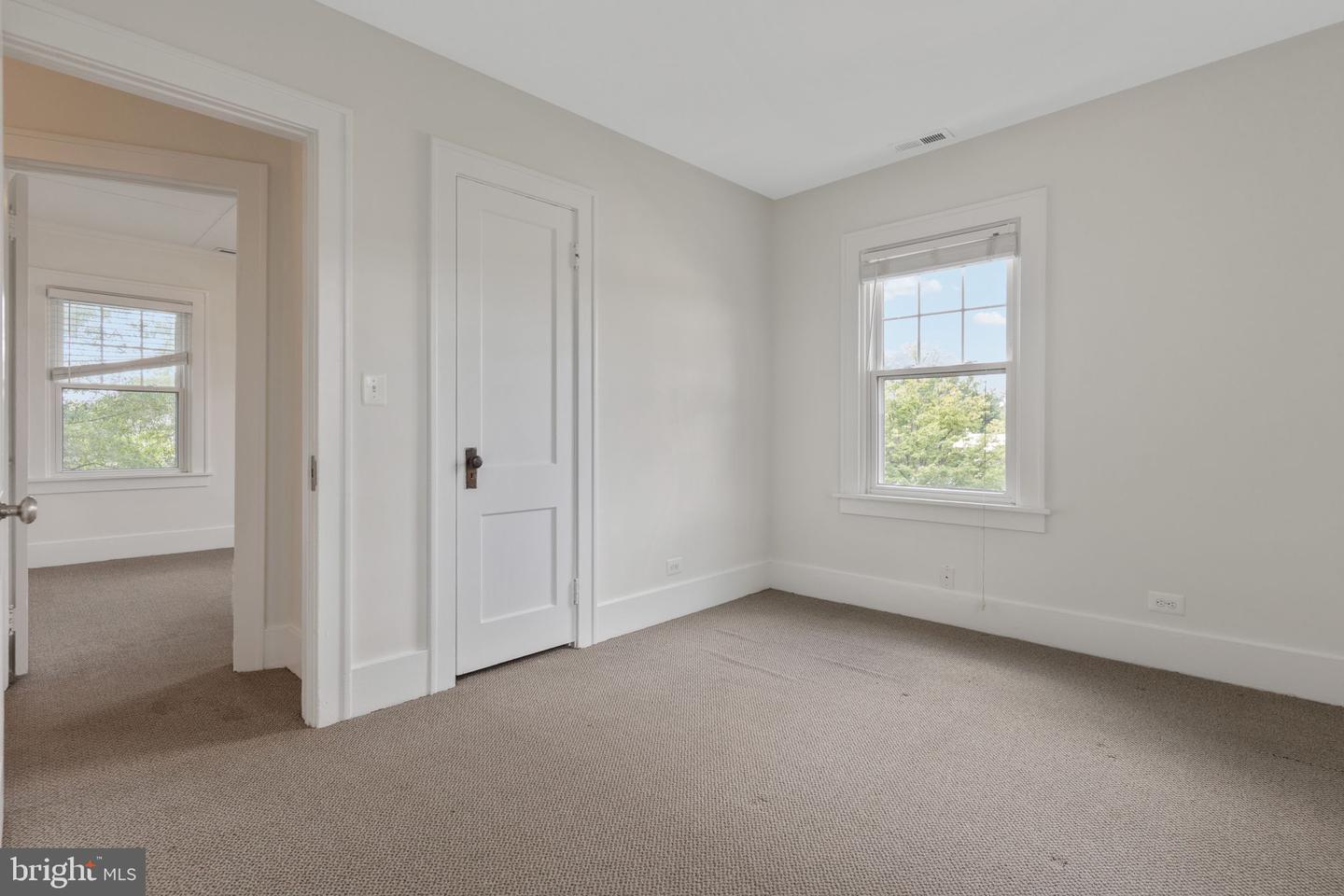 2629 WASHINGTON BLVD, ARLINGTON, Virginia 22201, 5 Bedrooms Bedrooms, ,3 BathroomsBathrooms,Residential,For sale,2629 WASHINGTON BLVD,VAAR2059484 MLS # VAAR2059484