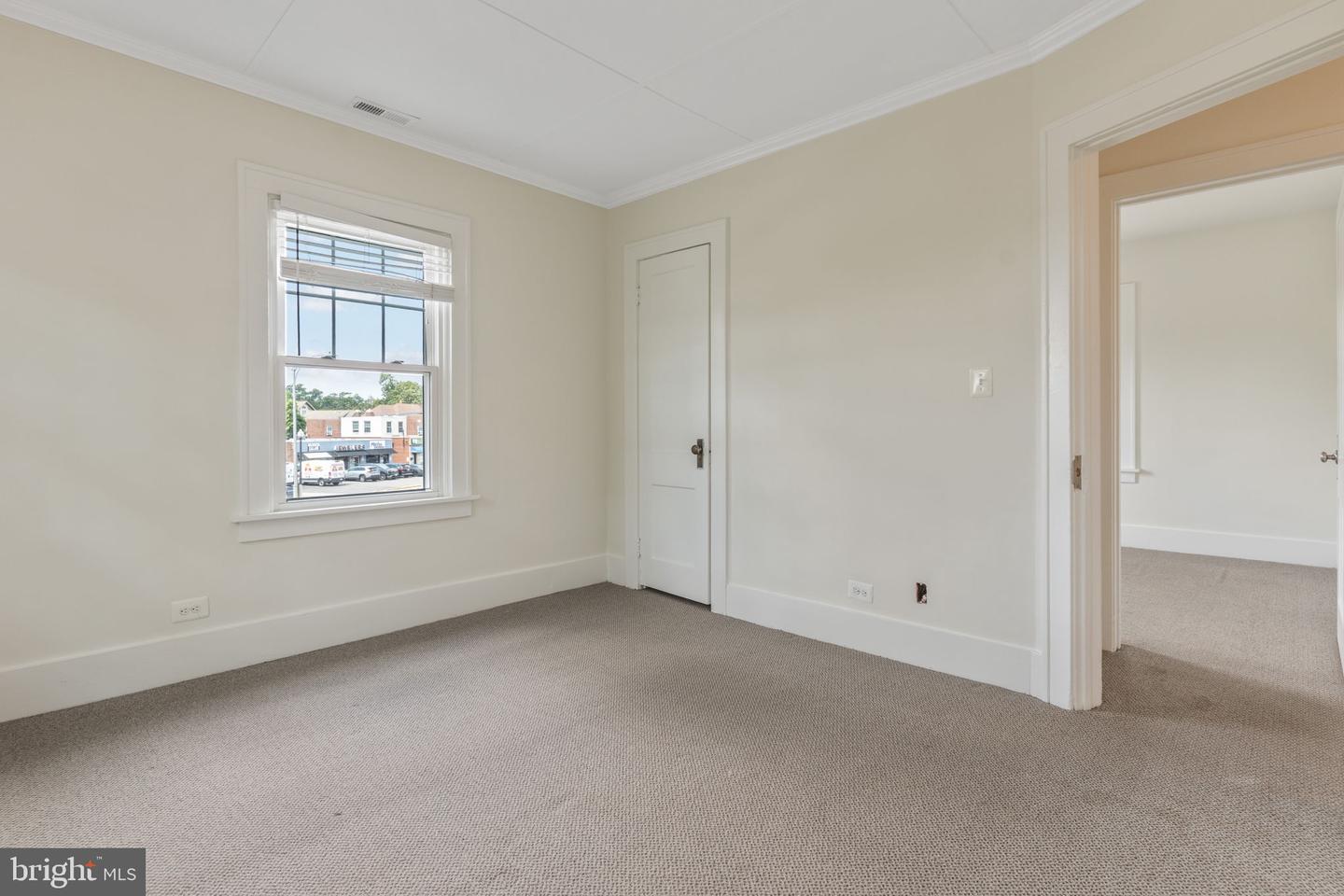 2629 WASHINGTON BLVD, ARLINGTON, Virginia 22201, 5 Bedrooms Bedrooms, ,3 BathroomsBathrooms,Residential,For sale,2629 WASHINGTON BLVD,VAAR2059484 MLS # VAAR2059484