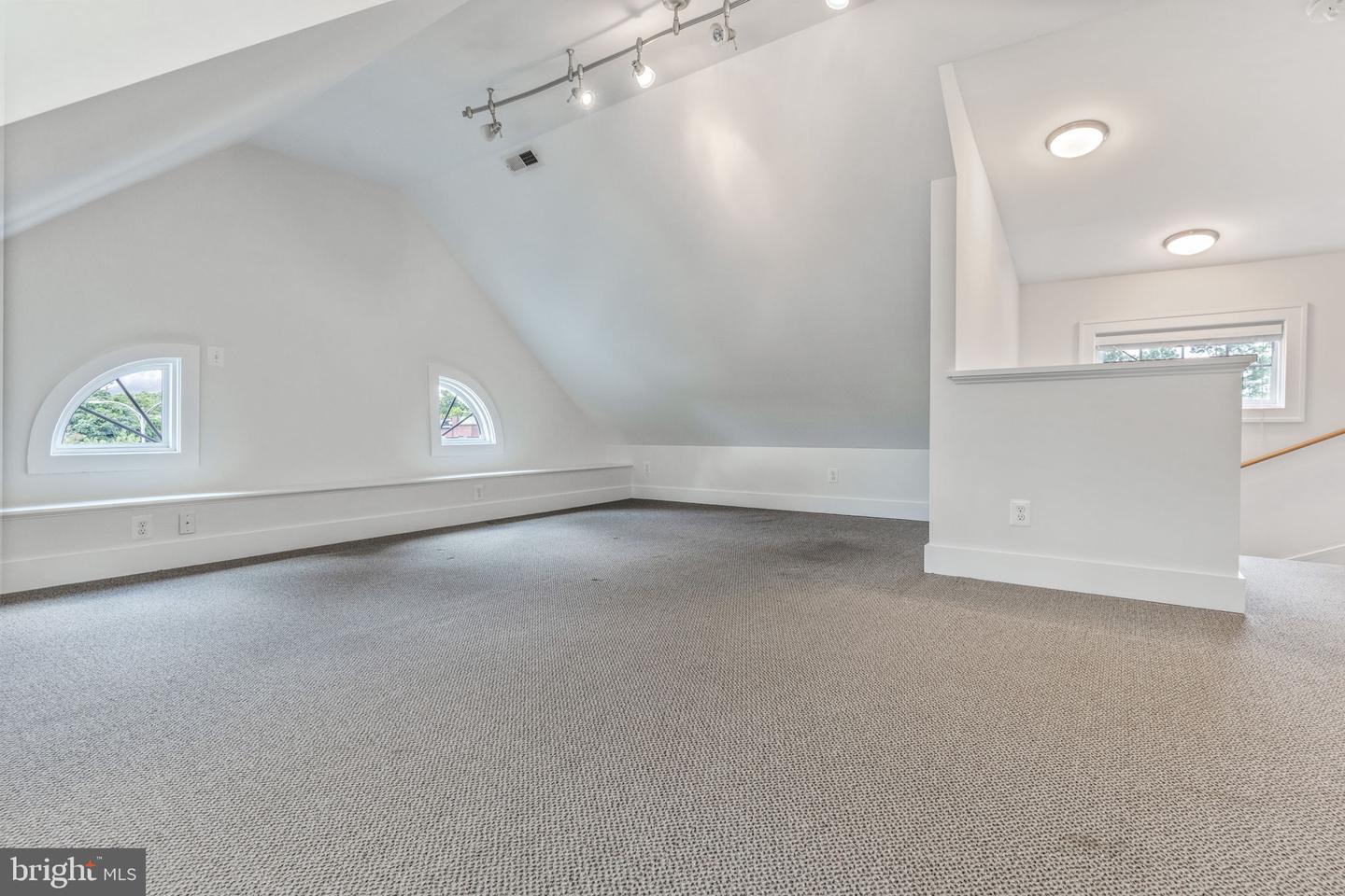 2629 WASHINGTON BLVD, ARLINGTON, Virginia 22201, 5 Bedrooms Bedrooms, ,3 BathroomsBathrooms,Residential,For sale,2629 WASHINGTON BLVD,VAAR2059484 MLS # VAAR2059484