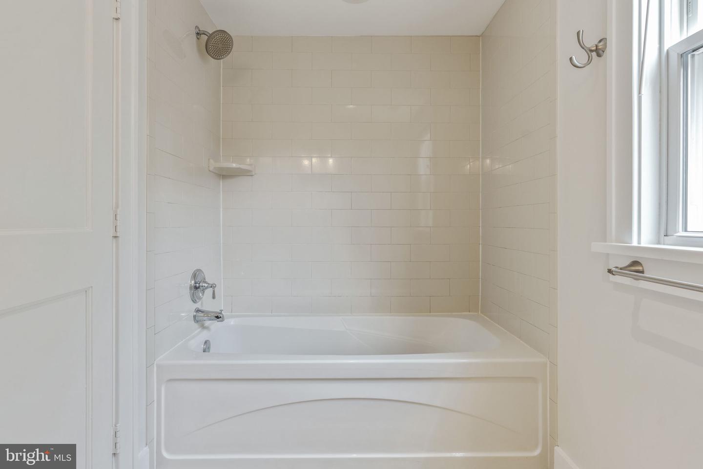 2629 WASHINGTON BLVD, ARLINGTON, Virginia 22201, 5 Bedrooms Bedrooms, ,3 BathroomsBathrooms,Residential,For sale,2629 WASHINGTON BLVD,VAAR2059484 MLS # VAAR2059484