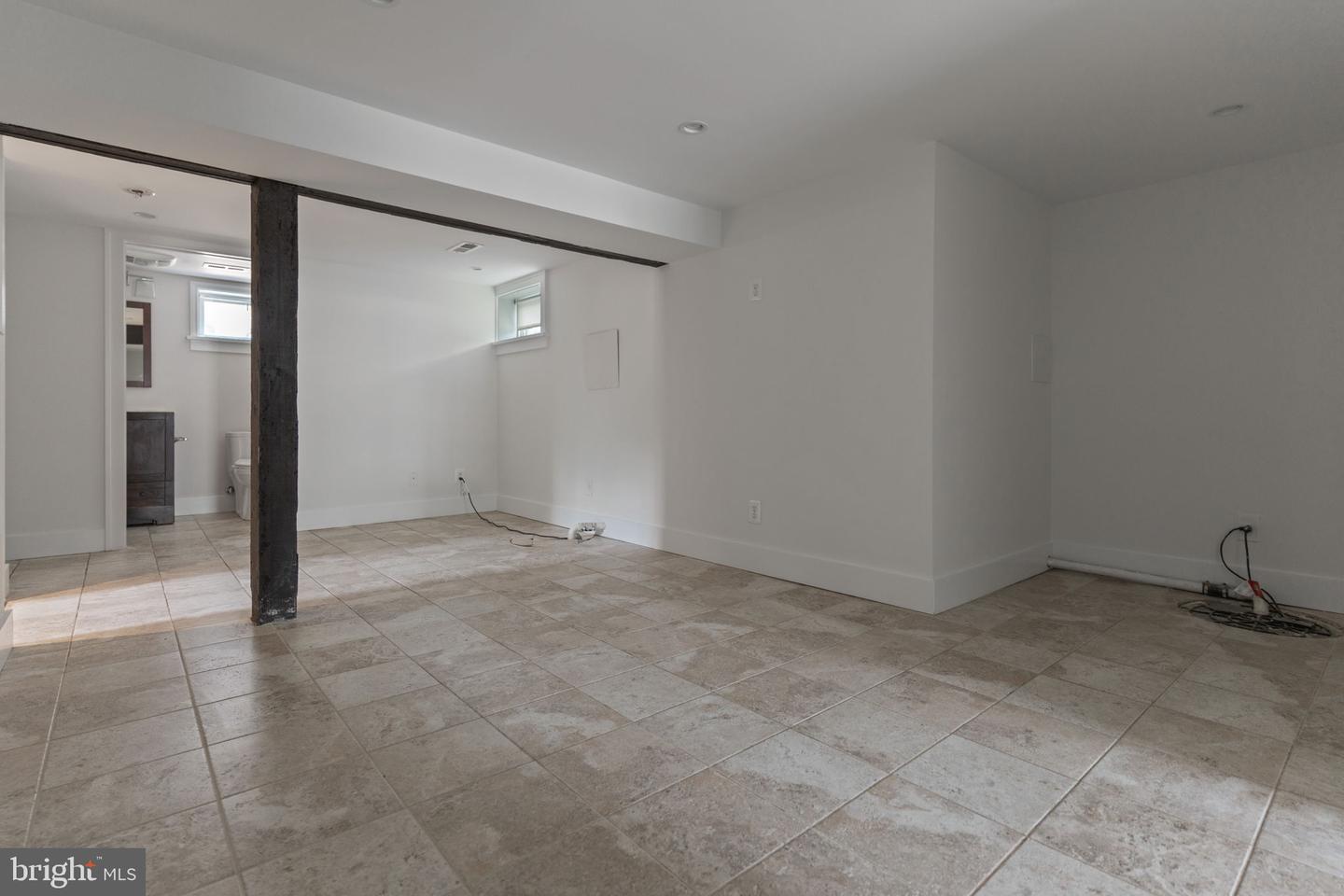 2629 WASHINGTON BLVD, ARLINGTON, Virginia 22201, 5 Bedrooms Bedrooms, ,3 BathroomsBathrooms,Residential,For sale,2629 WASHINGTON BLVD,VAAR2059484 MLS # VAAR2059484
