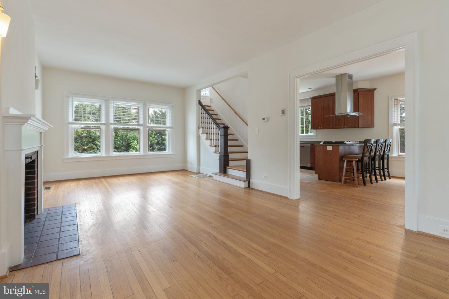 2629 WASHINGTON BLVD, ARLINGTON, Virginia 22201, 5 Bedrooms Bedrooms, ,3 BathroomsBathrooms,Residential,For sale,2629 WASHINGTON BLVD,VAAR2059484 MLS # VAAR2059484