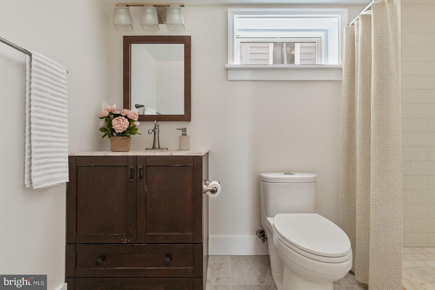 2629 WASHINGTON BLVD, ARLINGTON, Virginia 22201, 5 Bedrooms Bedrooms, ,3 BathroomsBathrooms,Residential,For sale,2629 WASHINGTON BLVD,VAAR2059484 MLS # VAAR2059484