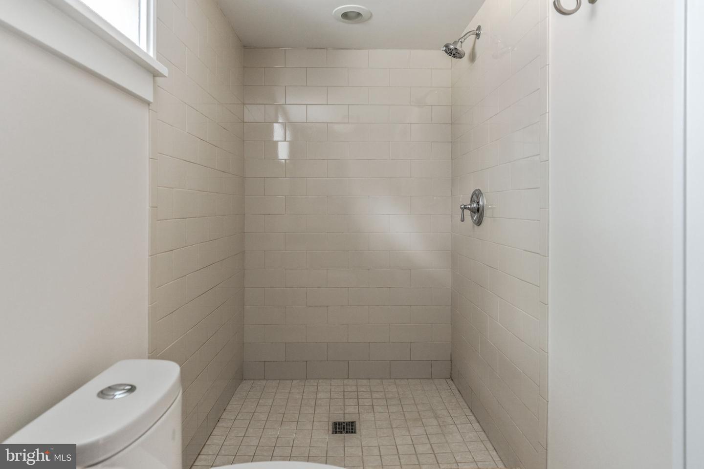 2629 WASHINGTON BLVD, ARLINGTON, Virginia 22201, 5 Bedrooms Bedrooms, ,3 BathroomsBathrooms,Residential,For sale,2629 WASHINGTON BLVD,VAAR2059484 MLS # VAAR2059484