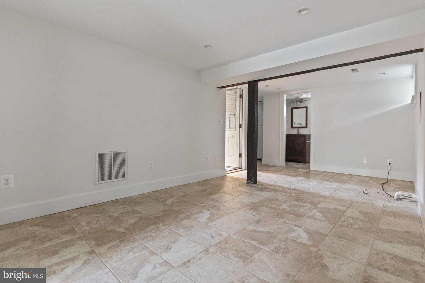2629 WASHINGTON BLVD, ARLINGTON, Virginia 22201, 5 Bedrooms Bedrooms, ,3 BathroomsBathrooms,Residential,For sale,2629 WASHINGTON BLVD,VAAR2059484 MLS # VAAR2059484