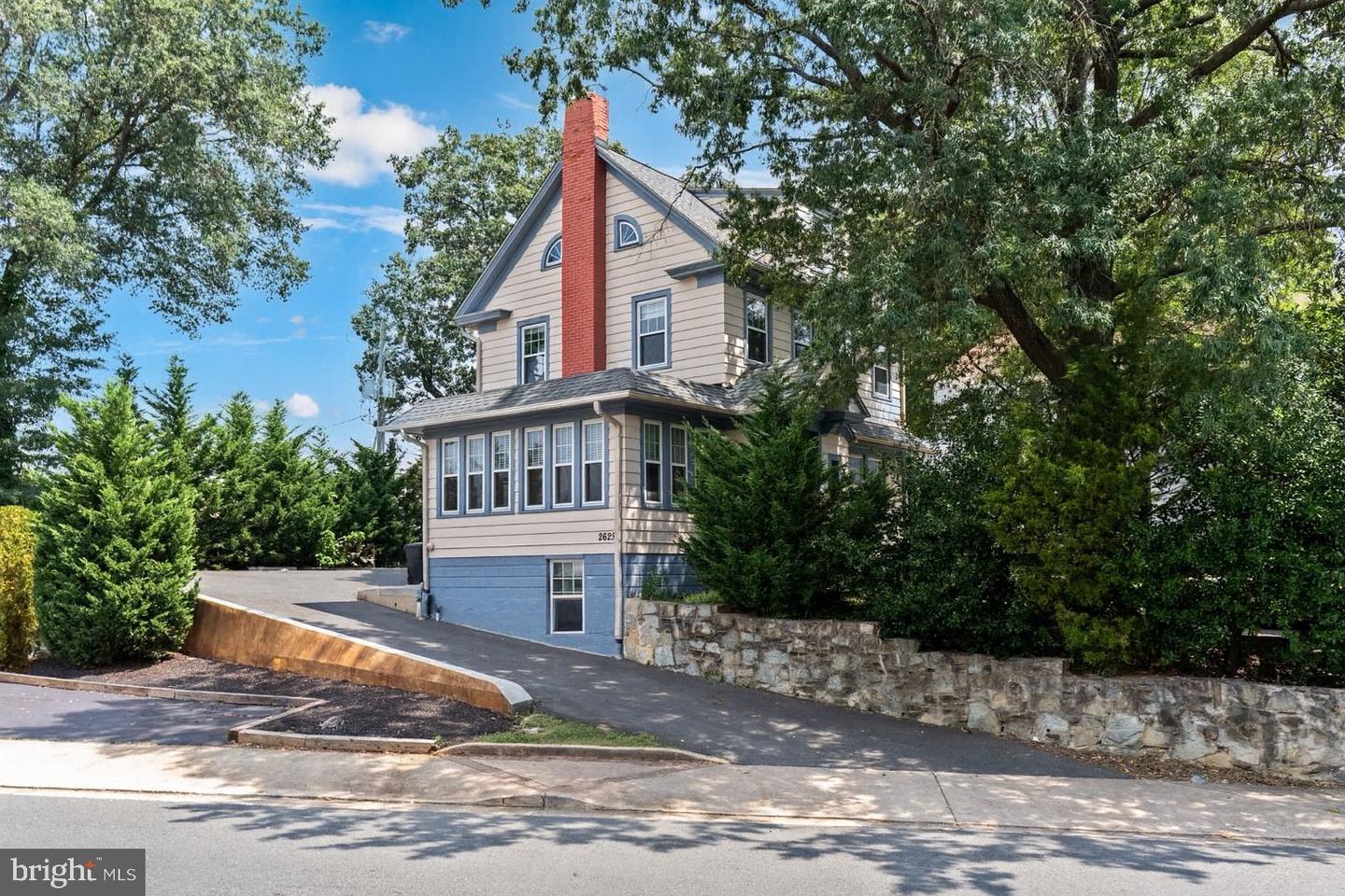 2629 WASHINGTON BLVD, ARLINGTON, Virginia 22201, 5 Bedrooms Bedrooms, ,3 BathroomsBathrooms,Residential,For sale,2629 WASHINGTON BLVD,VAAR2059484 MLS # VAAR2059484