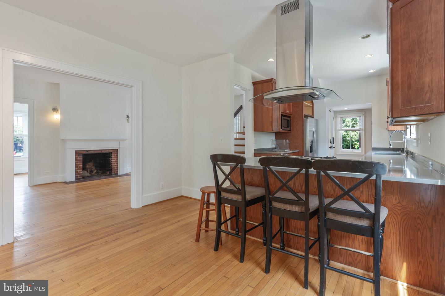 2629 WASHINGTON BLVD, ARLINGTON, Virginia 22201, 5 Bedrooms Bedrooms, ,3 BathroomsBathrooms,Residential,For sale,2629 WASHINGTON BLVD,VAAR2059484 MLS # VAAR2059484
