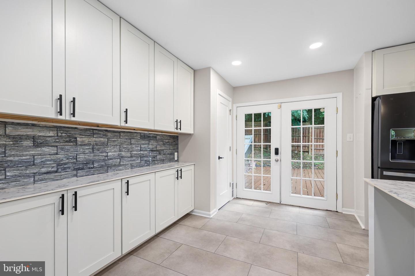 6813 LAMP POST LN, ALEXANDRIA, Virginia 22306, 4 Bedrooms Bedrooms, ,3 BathroomsBathrooms,Residential,For sale,6813 LAMP POST LN,VAFX2248932 MLS # VAFX2248932