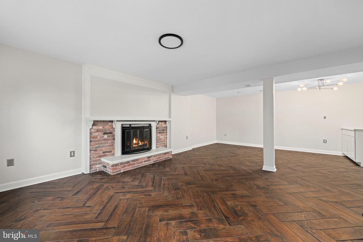 6813 LAMP POST LN, ALEXANDRIA, Virginia 22306, 4 Bedrooms Bedrooms, ,3 BathroomsBathrooms,Residential,For sale,6813 LAMP POST LN,VAFX2248932 MLS # VAFX2248932