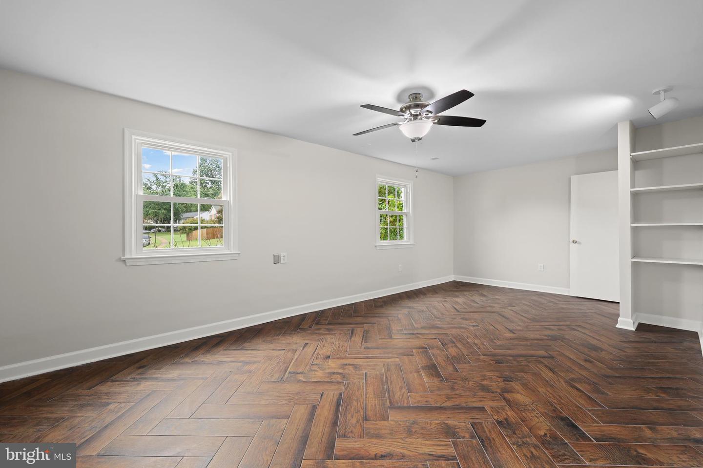6813 LAMP POST LN, ALEXANDRIA, Virginia 22306, 4 Bedrooms Bedrooms, ,3 BathroomsBathrooms,Residential,For sale,6813 LAMP POST LN,VAFX2248932 MLS # VAFX2248932