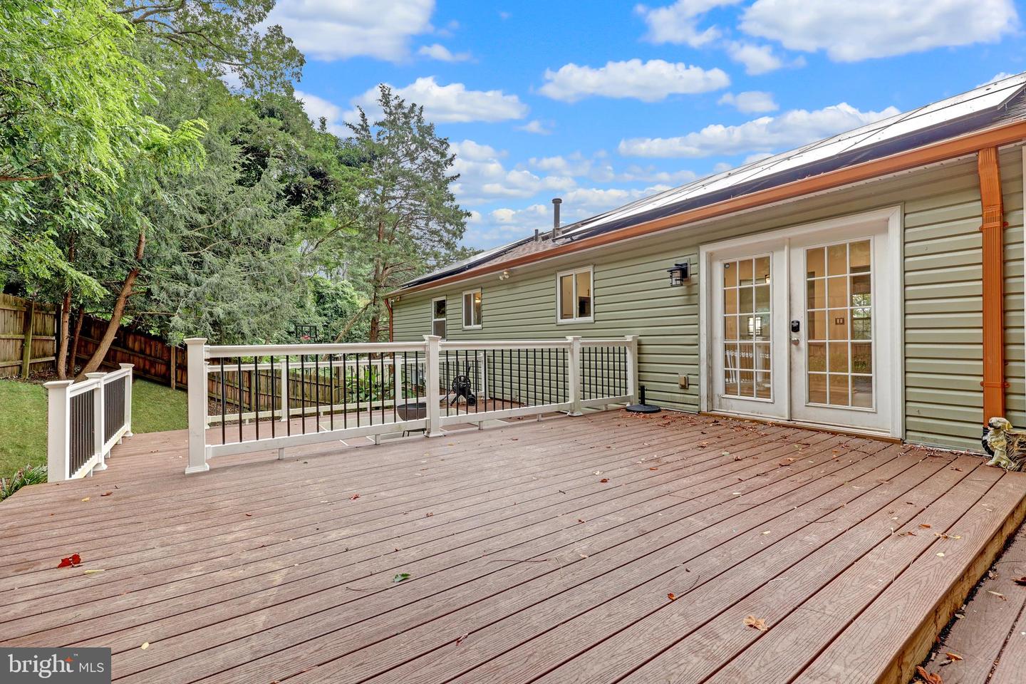 6813 LAMP POST LN, ALEXANDRIA, Virginia 22306, 4 Bedrooms Bedrooms, ,3 BathroomsBathrooms,Residential,For sale,6813 LAMP POST LN,VAFX2248932 MLS # VAFX2248932