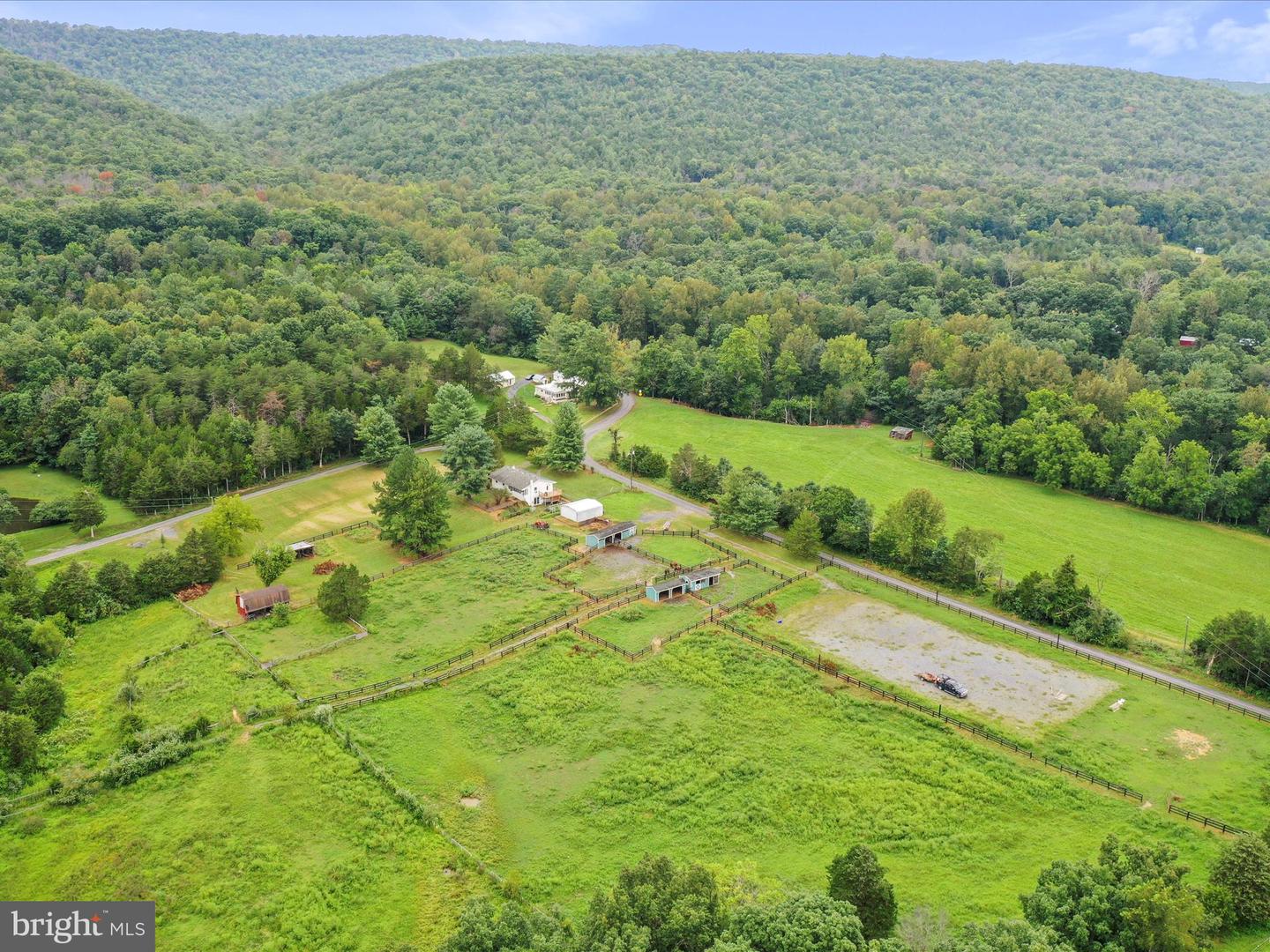 903 COVERSTONE RD, FORT VALLEY, Virginia 22652, 3 Bedrooms Bedrooms, ,2 BathroomsBathrooms,Residential,For sale,903 COVERSTONE RD,VASH2011758 MLS # VASH2011758
