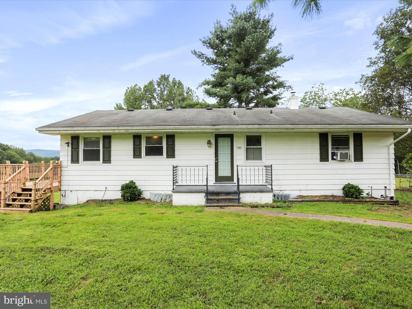 903 COVERSTONE RD, FORT VALLEY, Virginia 22652, 3 Bedrooms Bedrooms, ,2 BathroomsBathrooms,Residential,For sale,903 COVERSTONE RD,VASH2011758 MLS # VASH2011758