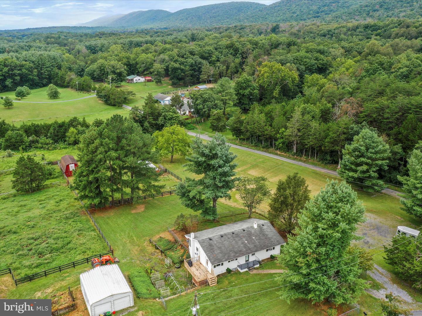 903 COVERSTONE RD, FORT VALLEY, Virginia 22652, 3 Bedrooms Bedrooms, ,2 BathroomsBathrooms,Residential,For sale,903 COVERSTONE RD,VASH2011758 MLS # VASH2011758