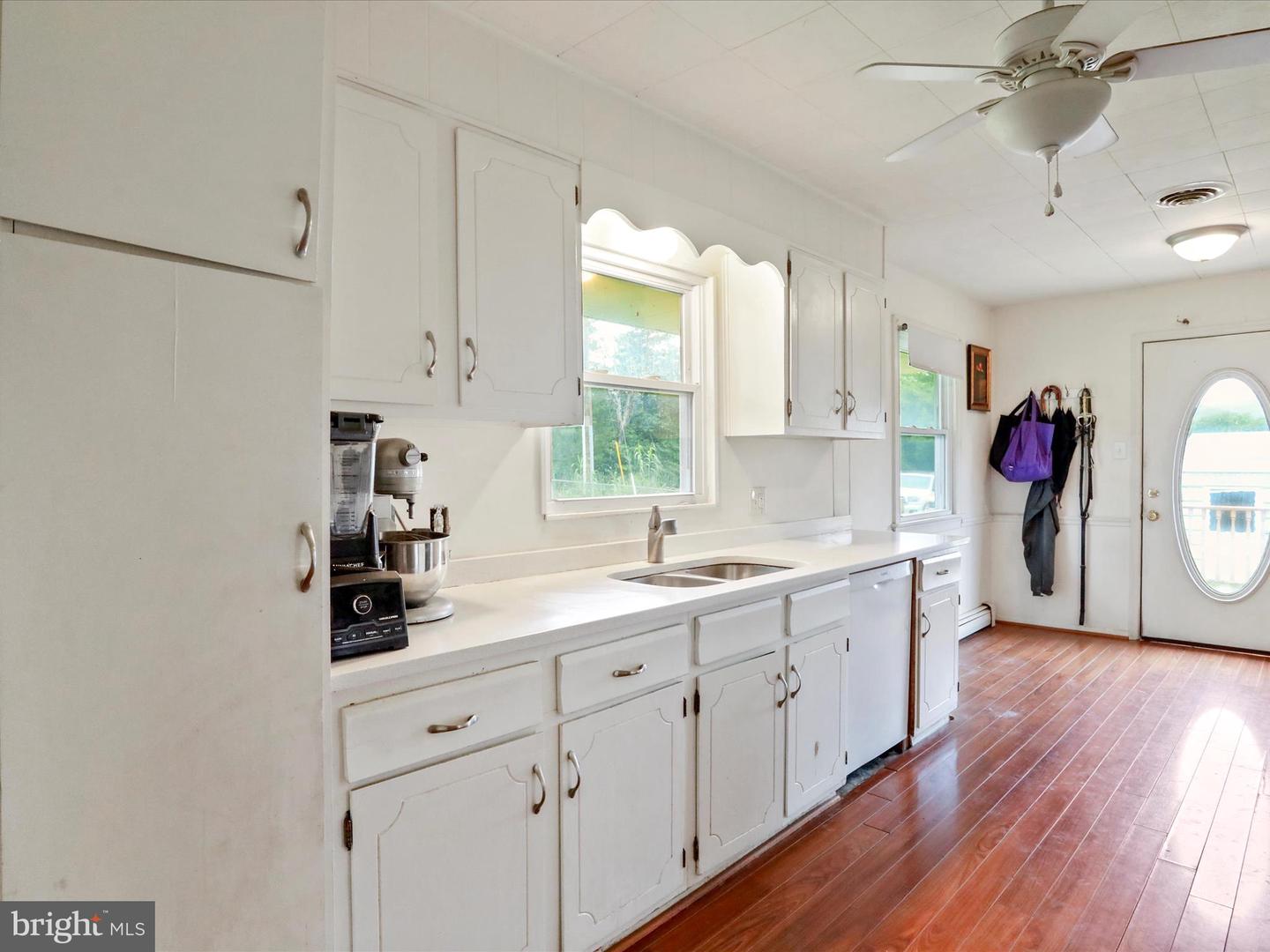 903 COVERSTONE RD, FORT VALLEY, Virginia 22652, 3 Bedrooms Bedrooms, ,2 BathroomsBathrooms,Residential,For sale,903 COVERSTONE RD,VASH2011758 MLS # VASH2011758