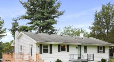 903 COVERSTONE RD, FORT VALLEY, Virginia 22652, 3 Bedrooms Bedrooms, ,2 BathroomsBathrooms,Residential,For sale,903 COVERSTONE RD,VASH2011758 MLS # VASH2011758