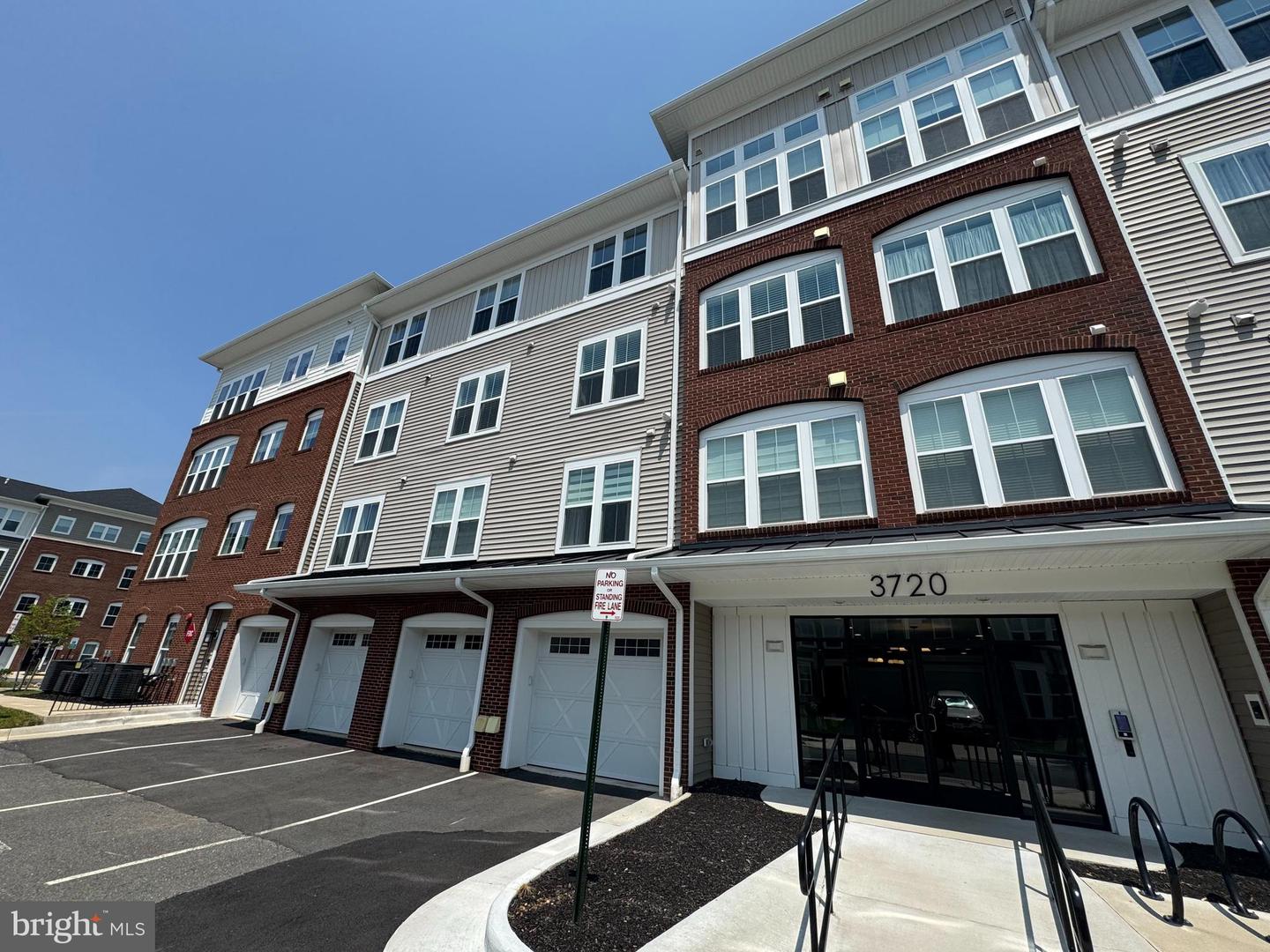 3720 HAVERTILL LN #303, WOODBRIDGE, Virginia 22193, 2 Bedrooms Bedrooms, ,2 BathroomsBathrooms,Residential,For sale,3720 HAVERTILL LN #303,VAPW2097548 MLS # VAPW2097548