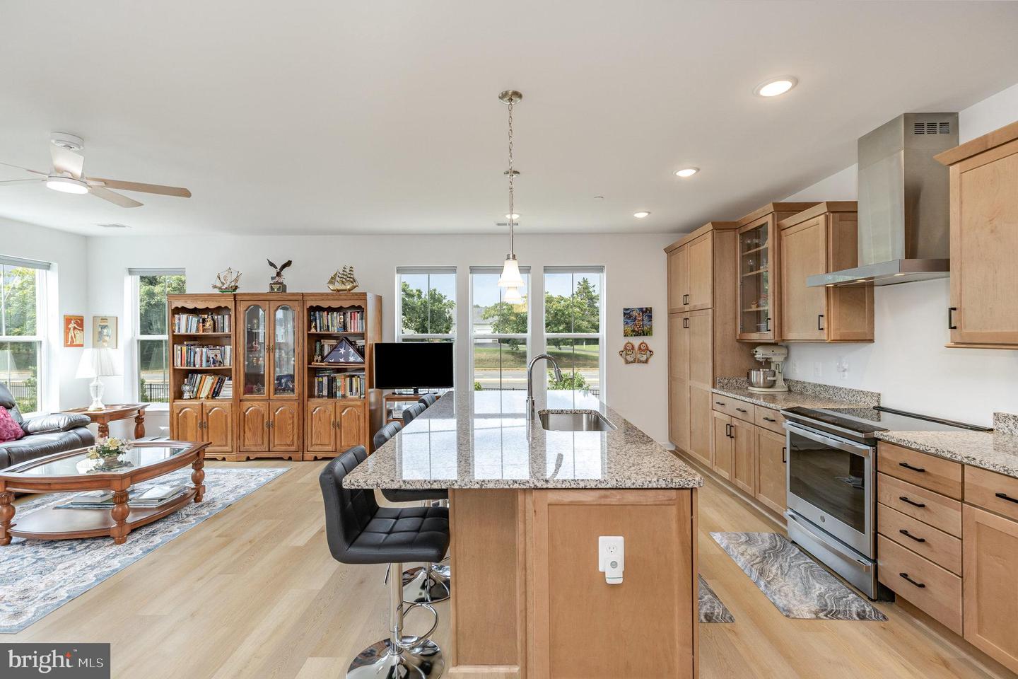 3720 HAVERTILL LN #303, WOODBRIDGE, Virginia 22193, 2 Bedrooms Bedrooms, ,2 BathroomsBathrooms,Residential,For sale,3720 HAVERTILL LN #303,VAPW2097548 MLS # VAPW2097548