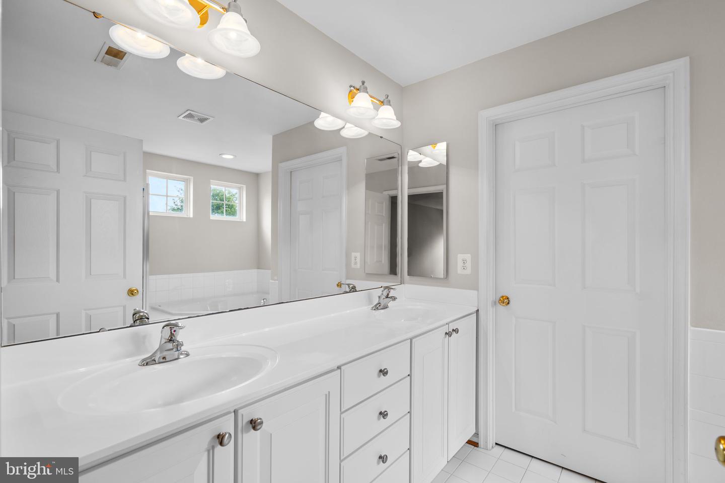 6533 ATKINS WAY, GAINESVILLE, Virginia 20155, 4 Bedrooms Bedrooms, ,3 BathroomsBathrooms,Residential,For sale,6533 ATKINS WAY,VAPW2099924 MLS # VAPW2099924