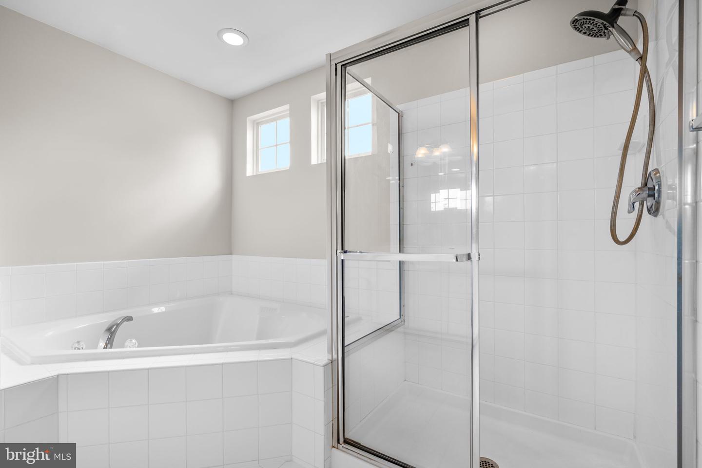 6533 ATKINS WAY, GAINESVILLE, Virginia 20155, 4 Bedrooms Bedrooms, ,3 BathroomsBathrooms,Residential,For sale,6533 ATKINS WAY,VAPW2099924 MLS # VAPW2099924
