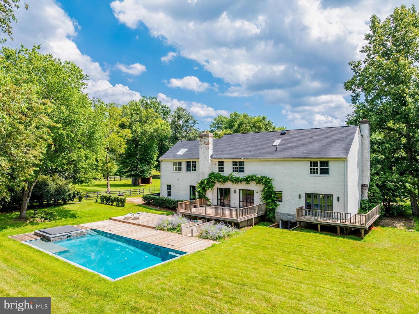 11748 THOMAS AVE, GREAT FALLS, Virginia 22066, 5 Bedrooms Bedrooms, ,4 BathroomsBathrooms,Residential,For sale,11748 THOMAS AVE,VAFX2257384 MLS # VAFX2257384