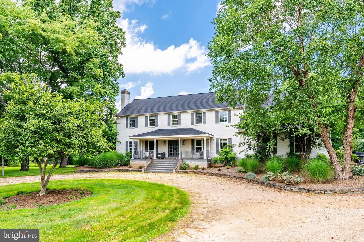 11748 THOMAS AVE, GREAT FALLS, Virginia 22066, 5 Bedrooms Bedrooms, ,4 BathroomsBathrooms,Residential,For sale,11748 THOMAS AVE,VAFX2257384 MLS # VAFX2257384