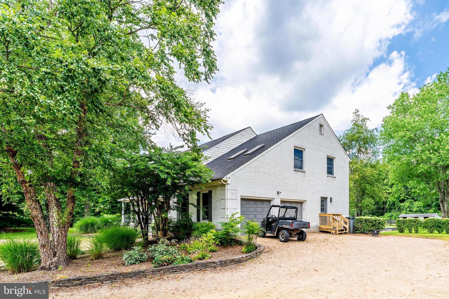 11748 THOMAS AVE, GREAT FALLS, Virginia 22066, 5 Bedrooms Bedrooms, ,4 BathroomsBathrooms,Residential,For sale,11748 THOMAS AVE,VAFX2257384 MLS # VAFX2257384
