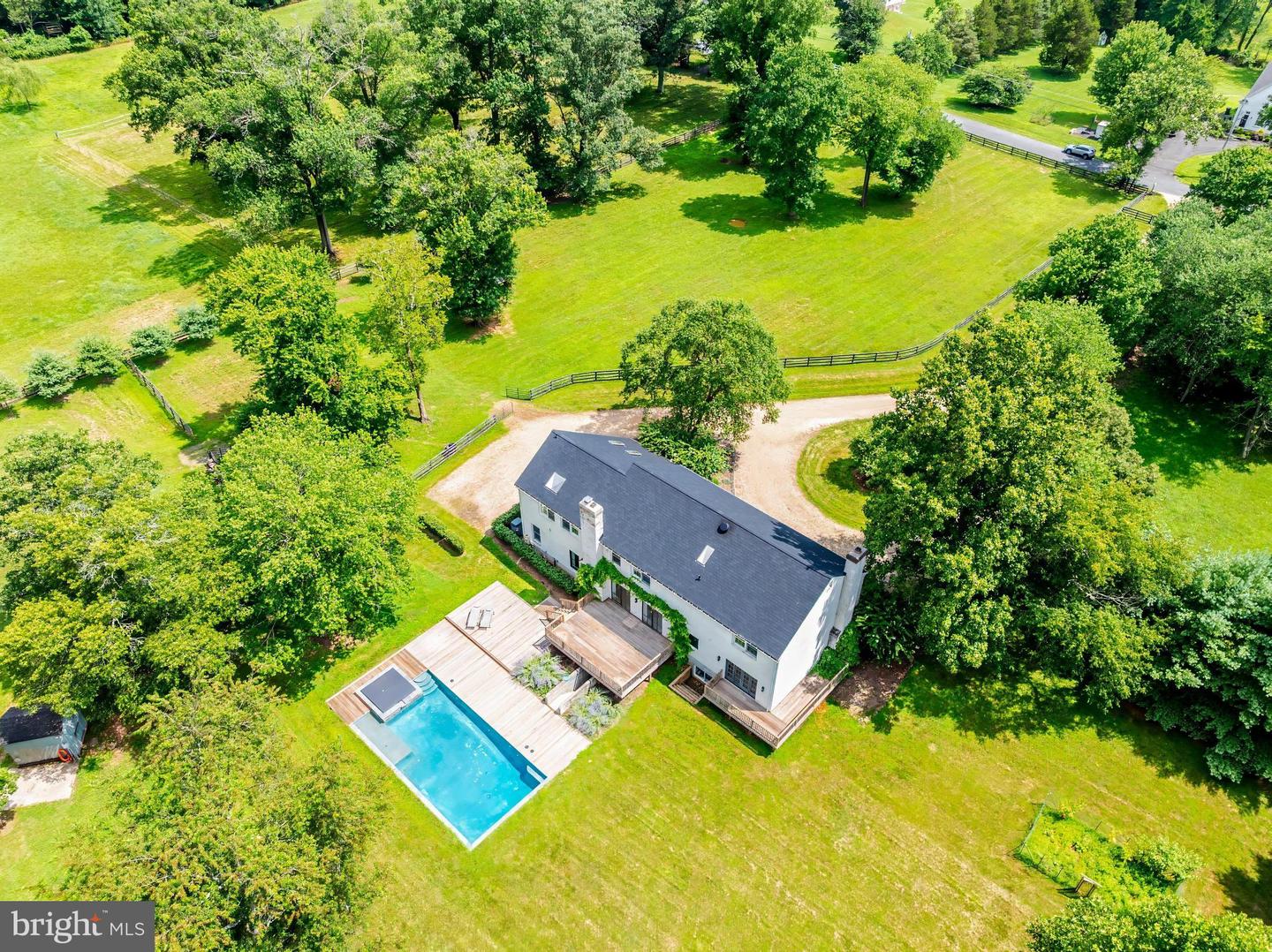 11748 THOMAS AVE, GREAT FALLS, Virginia 22066, 5 Bedrooms Bedrooms, ,4 BathroomsBathrooms,Residential,For sale,11748 THOMAS AVE,VAFX2257384 MLS # VAFX2257384