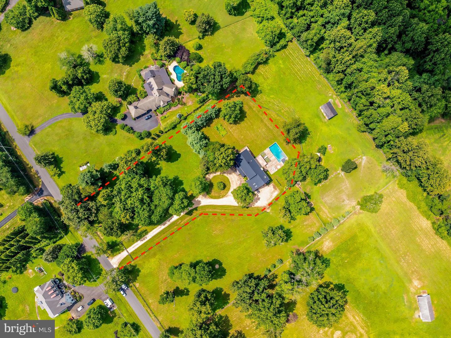11748 THOMAS AVE, GREAT FALLS, Virginia 22066, 5 Bedrooms Bedrooms, ,4 BathroomsBathrooms,Residential,For sale,11748 THOMAS AVE,VAFX2257384 MLS # VAFX2257384